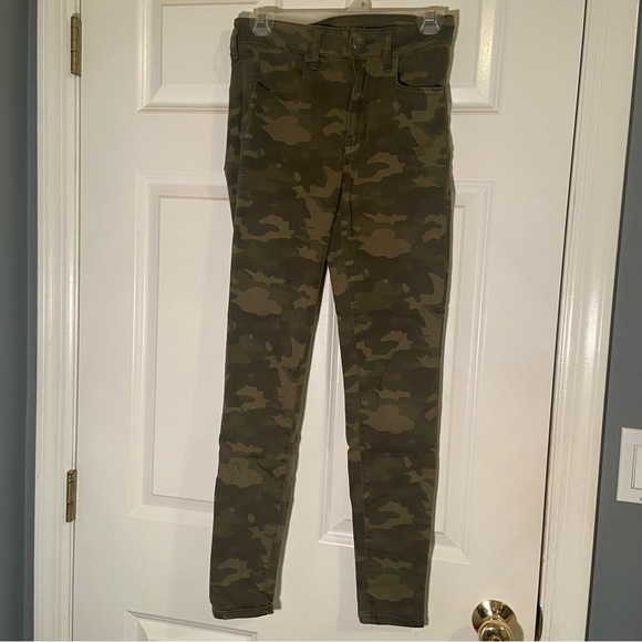 Hi-Rise Super Stretch Jeggings - Camo - Picture 2 of 6